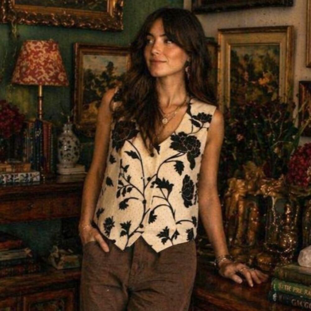 Barnes Vintage Embroidered Floral Vest Jacket Size Small Beige Brown Black